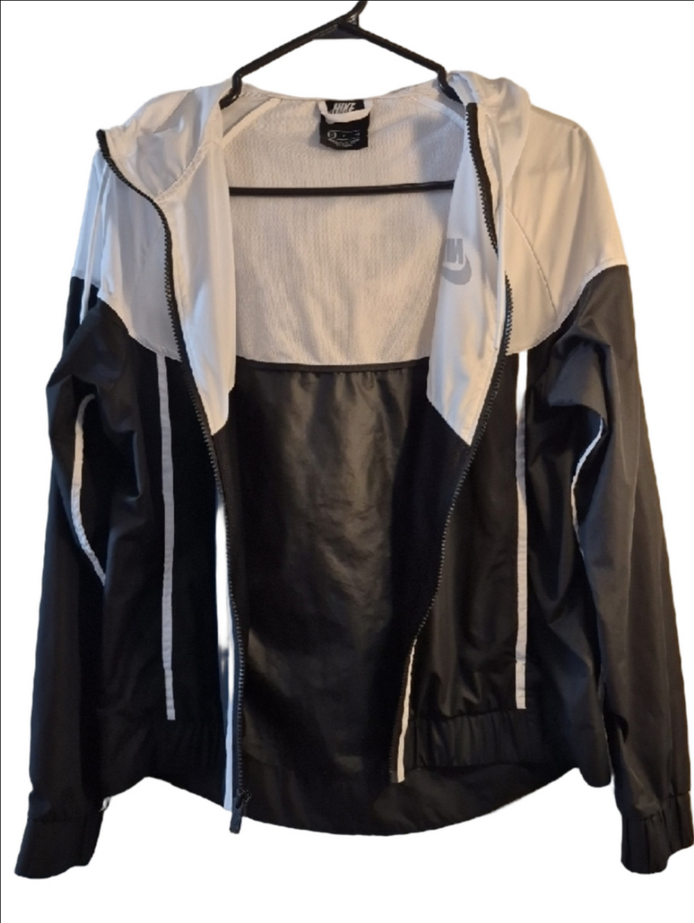 Nike Sportswear Windrunnet Hooded Jacket In Black and White Color Size S - Picture 5 of 6